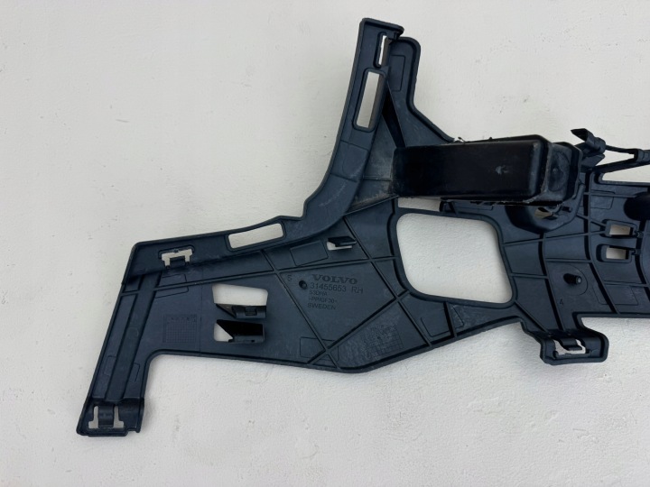 VOLVO S60 3 III 18R- GLISSIÈRE FIXATION PARE-CHOCS DROIT AVANT DROIT 31455653
