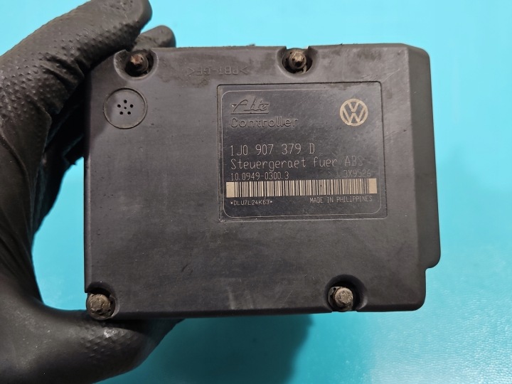 POMPE ABS AUDI A3 8L 1J0907379D, 1J0614117B