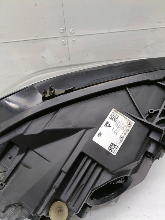PROJECTEUR GAUCHE PHARE MERCEDES-BENZ B W247 A2479067500