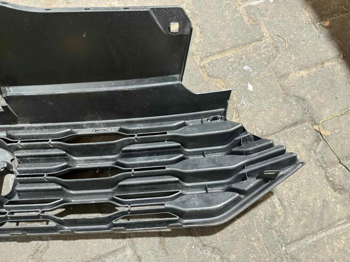 VW T-ROC CALANDRE GRILLE SOUS RADAR 17-22 2GA853651R