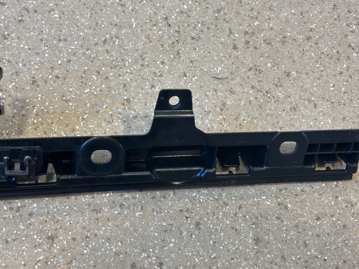 RENFORCEMENT SEUIL DROITE CÔTÉ BMW 4 G22 G23 G24 G26 7497384