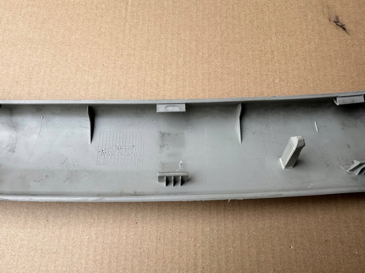 RENAULT MEGANE III PROTECTION MONTANTS DROITE PASSAGER 769110009R
