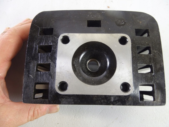 D340 YAMAHA RD 400 CULASSE ORIGINAL PISTON HEAD