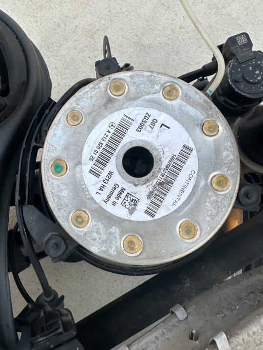 MERCEDES E-KLASA W213 E400D CHÂSSIS SUSPENSION CHÂSSIS POUTRE ARRIÈRE ARRIÈRE ARRIÈRE