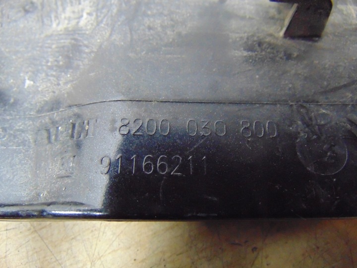 CLAPET GOULOTTE DE REMPLISSAGE CARBURANTS BOUCHON TRAFIC II VIVARO A 8200030800