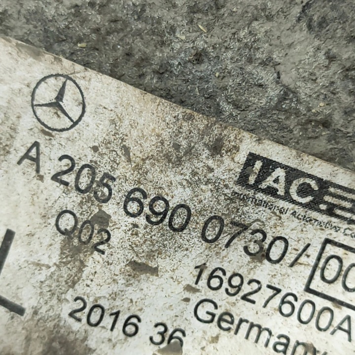 MERCEDES-BENZ C W205 2016 GAUCHE CÔTÉ PASSAGE DE ROUE ARRIÈRE