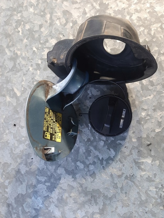 CLAPET GOULOTTE DE REMPLISSAGE CARBURANTS HONDA JAZZ II B528M