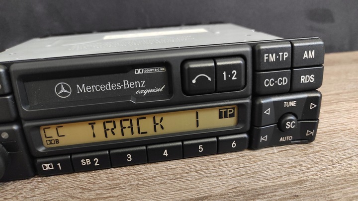 RADIO BECKER EXQUISIT MERCEDES R107 W126 W201 R129 W140 W124 R170 W210 W202 