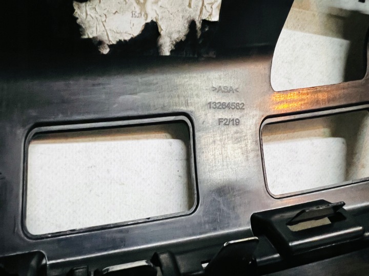 CALANDRE GRILLE OPEL ASTRA 4 J GTC 2011-2018 ANNÉE
