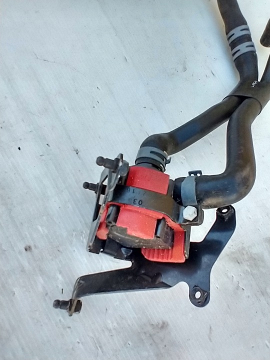 AUDI A6 C7 4G A7 SUPPLÉMENTAIRE POMPE À EAU FIL TUYAU 8K0819345F 4G0820195E