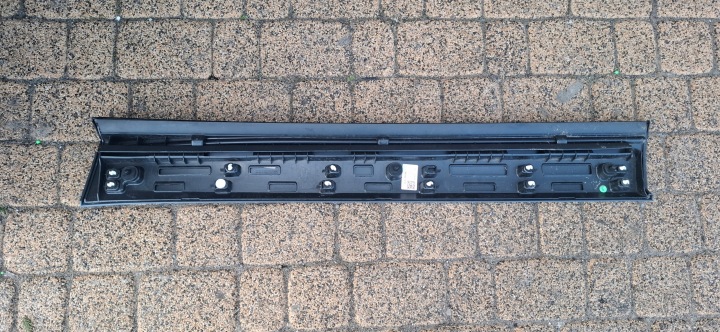 JAGUAR E-PACE X540 2016- MOULURE PORTES GAUCHE AVANT J9C3-21065-B J9C321065LML