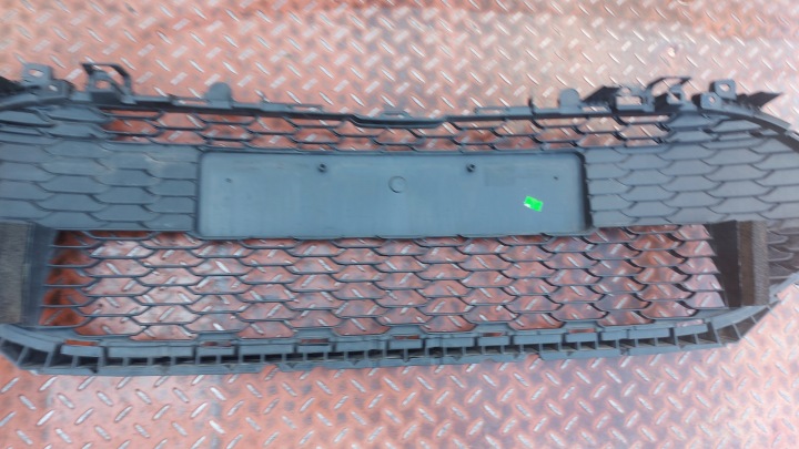 GRILLE PARE-CHOCS CENTRALE AVANT AVANT TOYOTA COROLLA E21 UNIVERSEL HAYON 19-