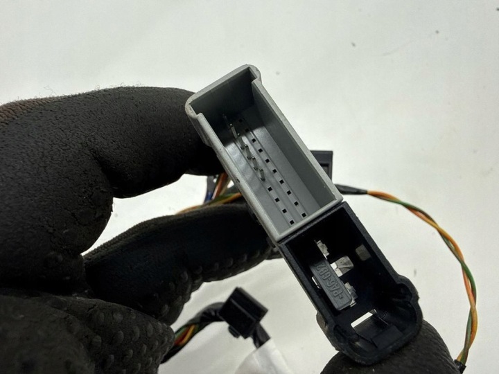PRISE USB VOLVO S60 31374415