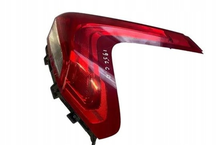 PHARE DROITE ARRIÈRE VOLVO V40 BERLINE COMPACTE 31395845 1.6L DIESEL 84KW 2015