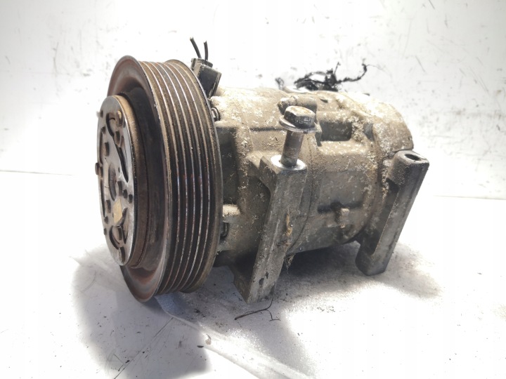 COMPRESSEUR DE CLIMATISATION FIAT BRAVO II 1.9 M-JET JTD 447220-8645 51752531
