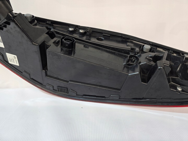 PORSCHE PANAMERA 970 LIFT PHARE GAUCHE ARRIÈRE GAUCHE ARRIÈRE 97063199103