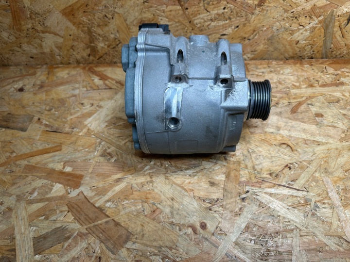 ALTERNATEUR AUDI OE 4N0903028R