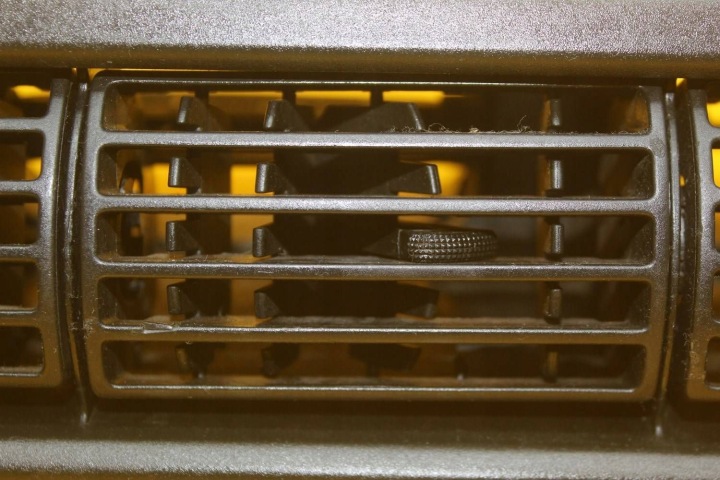 GRILLE PANNEAU CONDUIT D'AIR CLIMATISATION VW TRANSPORTER T4 MULTIVAN 7D0819709