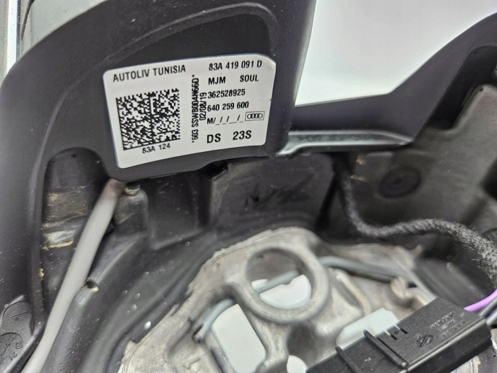 AUDI Q3 F3 2019 VOLANT