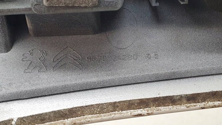 SPOILER SPOILER COUVERCLES DE COFFRE COUVERCLES DE COFFRE LANTERNE STOP PEUGEOT 2008 I 9678324280