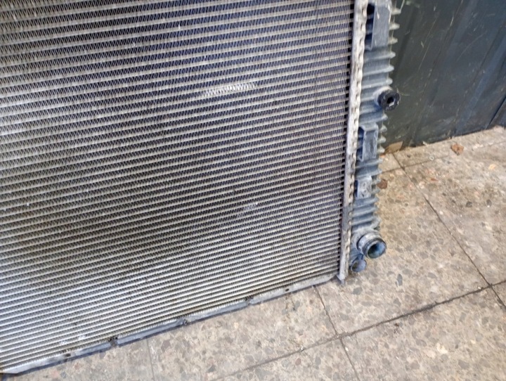 A9675000301 RADIATEUR EAU MERCEDES ATEGO III E6