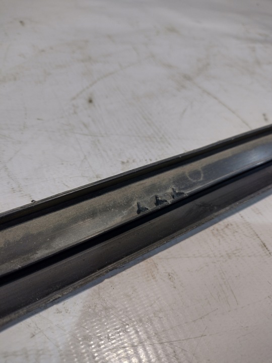 MOULURE SEUIL WEWENTRZNA GAUCHE BMW X5 E53 8408677