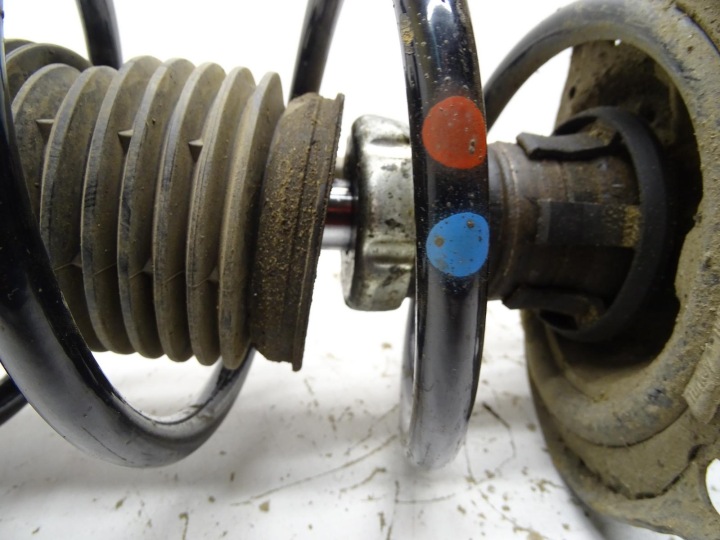 ROTULE DE DIRECTION AMORTISSEUR MCPERSON GAUCHE 5Q0413023HB 1.5 TSI SKODA OCTAVIA III