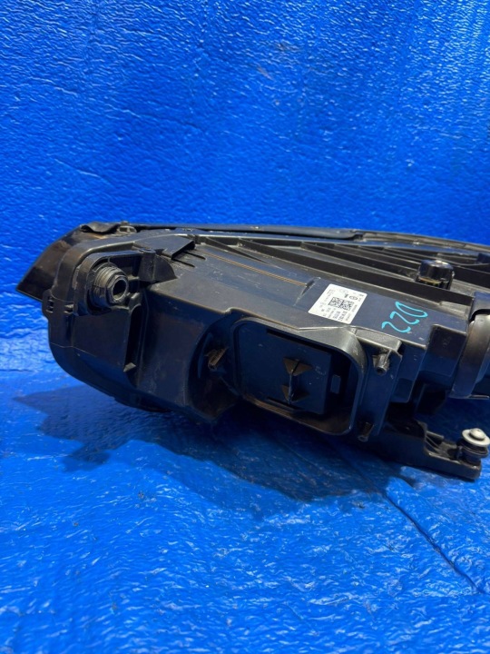 LAMPAPRZOD CÔTÉ DROITE VOLKSWAGEN PASSAT B8 3G1941036Q