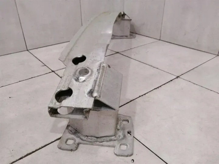 PORSCHE CAYENNE 9Y E3 REAR PARE-CHOCS BEAM 9Y0807309A CARRIER