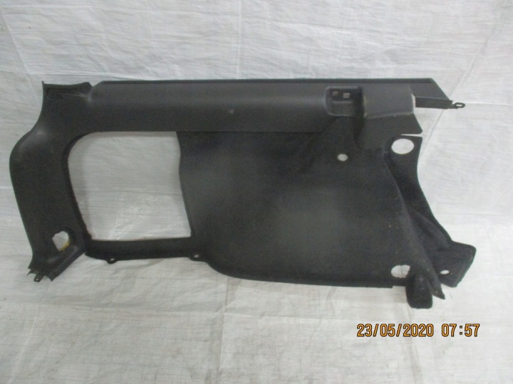 GARNITURE COUVERCLES DE COFFRE 3B9867427 3B9867428 PASSAT B5