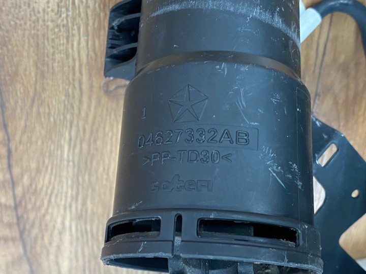 GOULOTTE DE REMPLISSAGE DE CARBURANT FILTRE TUYAU FIL DODGE RAM 1500 2019+ USA