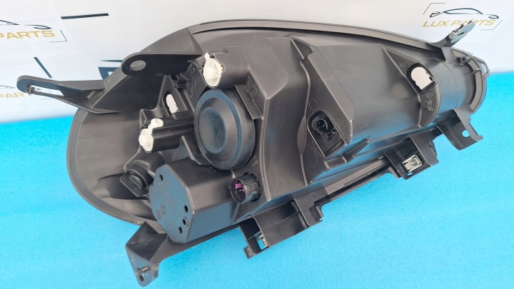 FIAT GRANDE PUNTO EVO PHARE GAUCHE AVANT ORDINAIRE