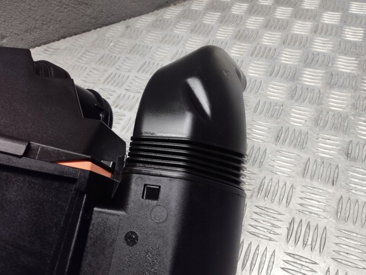 BMW E90 E91 E92 E93 CHÂSSIS FILTRE AIR 7797471