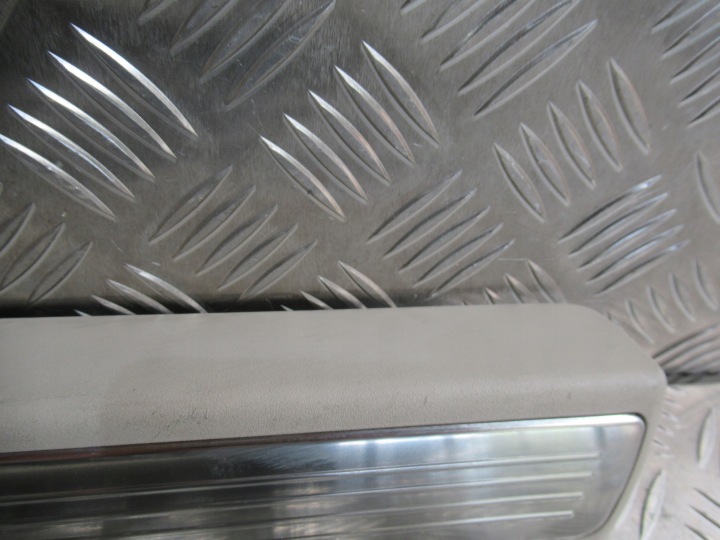 MERCEDES-BENZ OE A2226808135 MOULURE SEUIL