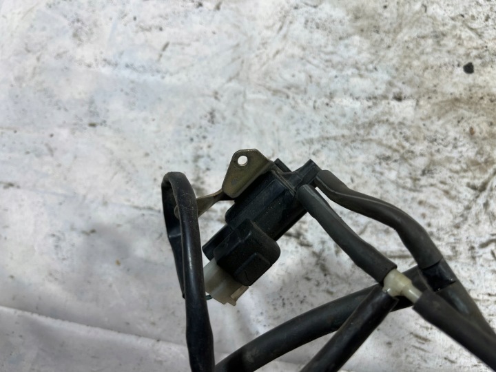 CAPTEUR PODCISCIENIA PRESSION YAMAHA FZR 1000 EXUP