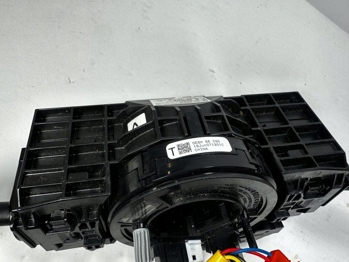CX-5 II MANETTES BANDE AIRBAG COMMUTATEUR COMPOSITE DE8H66CS0
