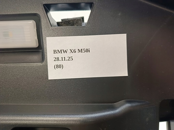 PROTECTION CHÂSSIS TABLEAU DE BORD INSTRUMENTATION DROITE INFÉRIEURE BMW X6 G06 M50I 9399373