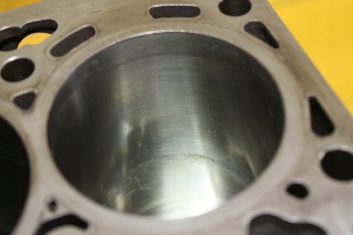BLOC MOTEUR VW GOLF VII 2.0 TDI DFS 04L023C
