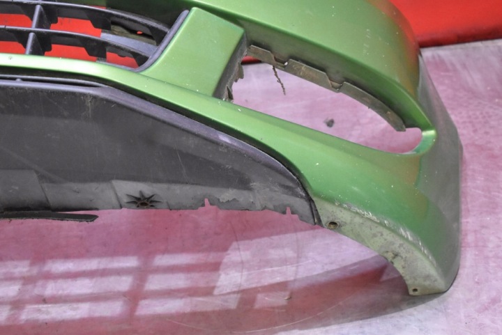 PARE-CHOCS AVANT AVANT VERT SKODA FABIA 2 II LIFT 10-14