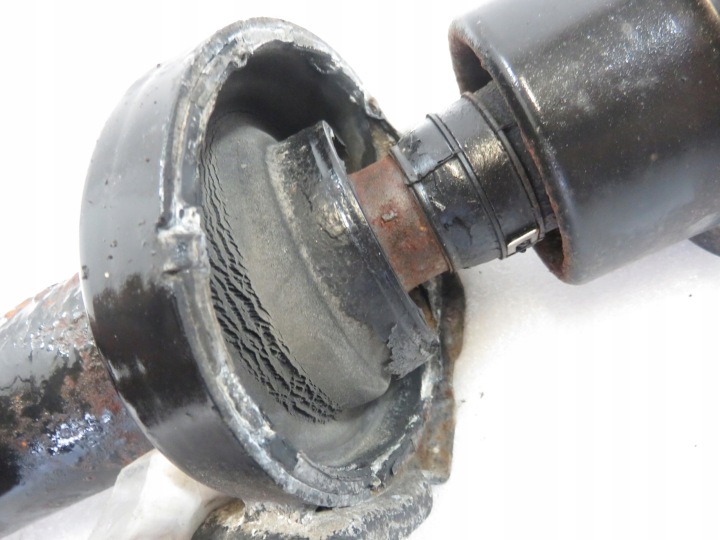 ARBRE DE TRANSMISSION AUDI Q7 (4L) 4.2 FSI 7L8521102D