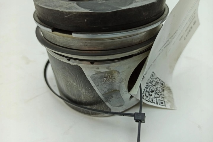 PISTON MERCEDES-BENZ E (W212) 8349P 2.14L DIESEL 125KW 2009
