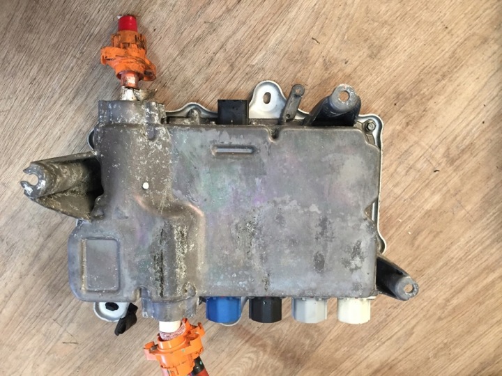 AVANT JUNCTION COFFRE HVJB TESLA X 1049678-00-G