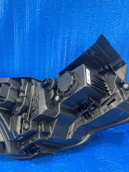 KIA EV6 GAUCHE PHARE COMPLET LED EN BON ÉTAT 92101-CV0