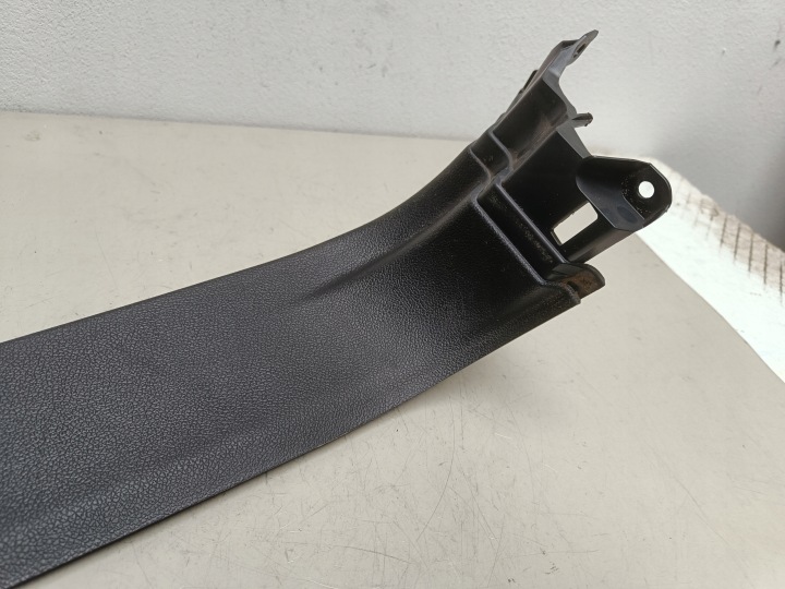 PROTECTION SEUIL SKODA SUPERB 2 UNIVERSEL BRODERIE MONTANTS PLASTIQUE GAUCHE 3T9868223