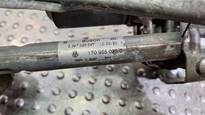 MÉCANISME ESSUIE-GLACES GAUCHE AVANT 1T0955023C VW TOURAN I 1T