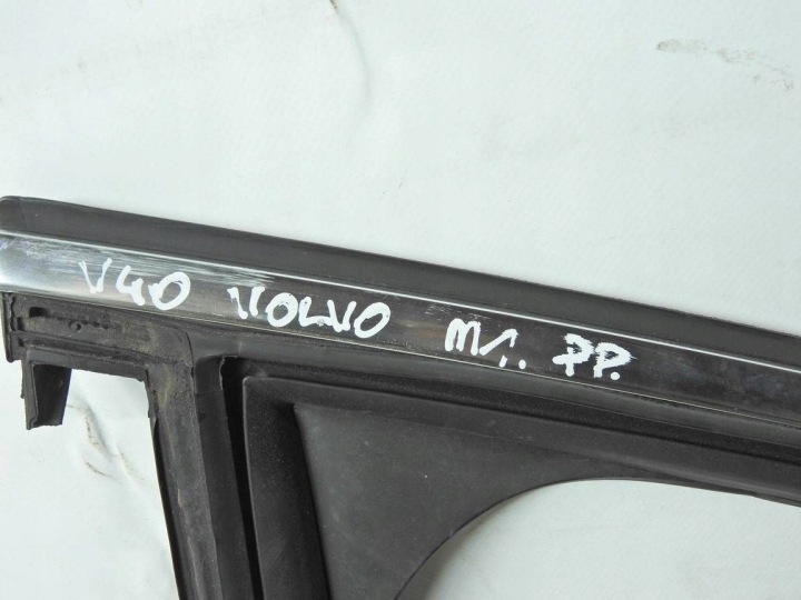 VOLVO V40 II 12-19 MOULURE JOINT D'ÉTANCHÉITÉ PORTES DROIT AVANT CHROME