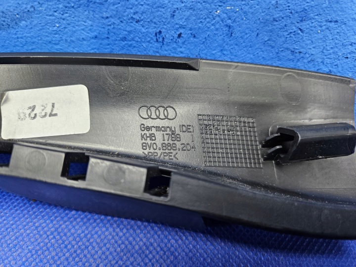 AUDI A3 S3 MOULURE BOUCHON CONSOLES DROITE TABLEAU DE BORD INSTRUMENTATION 8V0868204