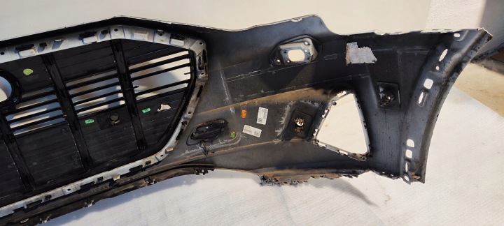 AVANT PARE-CHOCS GRILLE PARE-CHOCS AVANT AUDI E-TRON 4KE