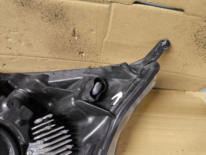 PHARE PROJECTEUR DROIT FORD TRANSIT