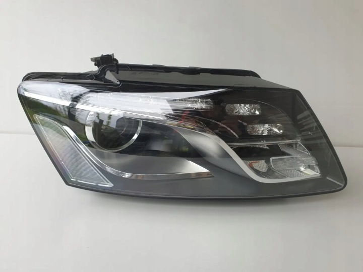 8R0941004 AF AUDI Q5 8R XÉNON LED PHARE DROITE